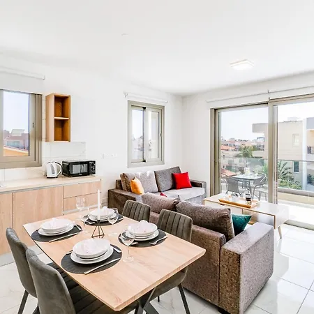 Appartement Adolina One Bedroom 204 By Ezoria