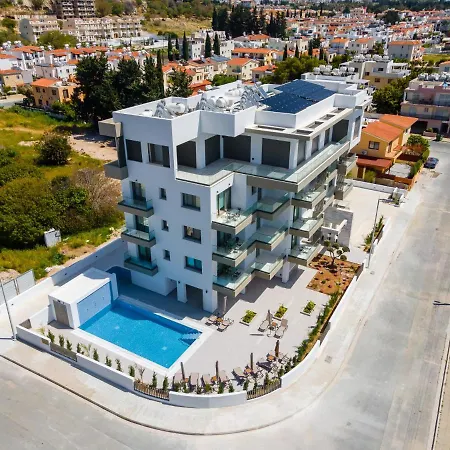 Adolina One Bedroom 204 By Ezoria Lägenhet Paphos