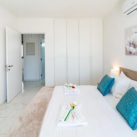 Lejlighed Adolina One Bedroom 204 By Ezoria *